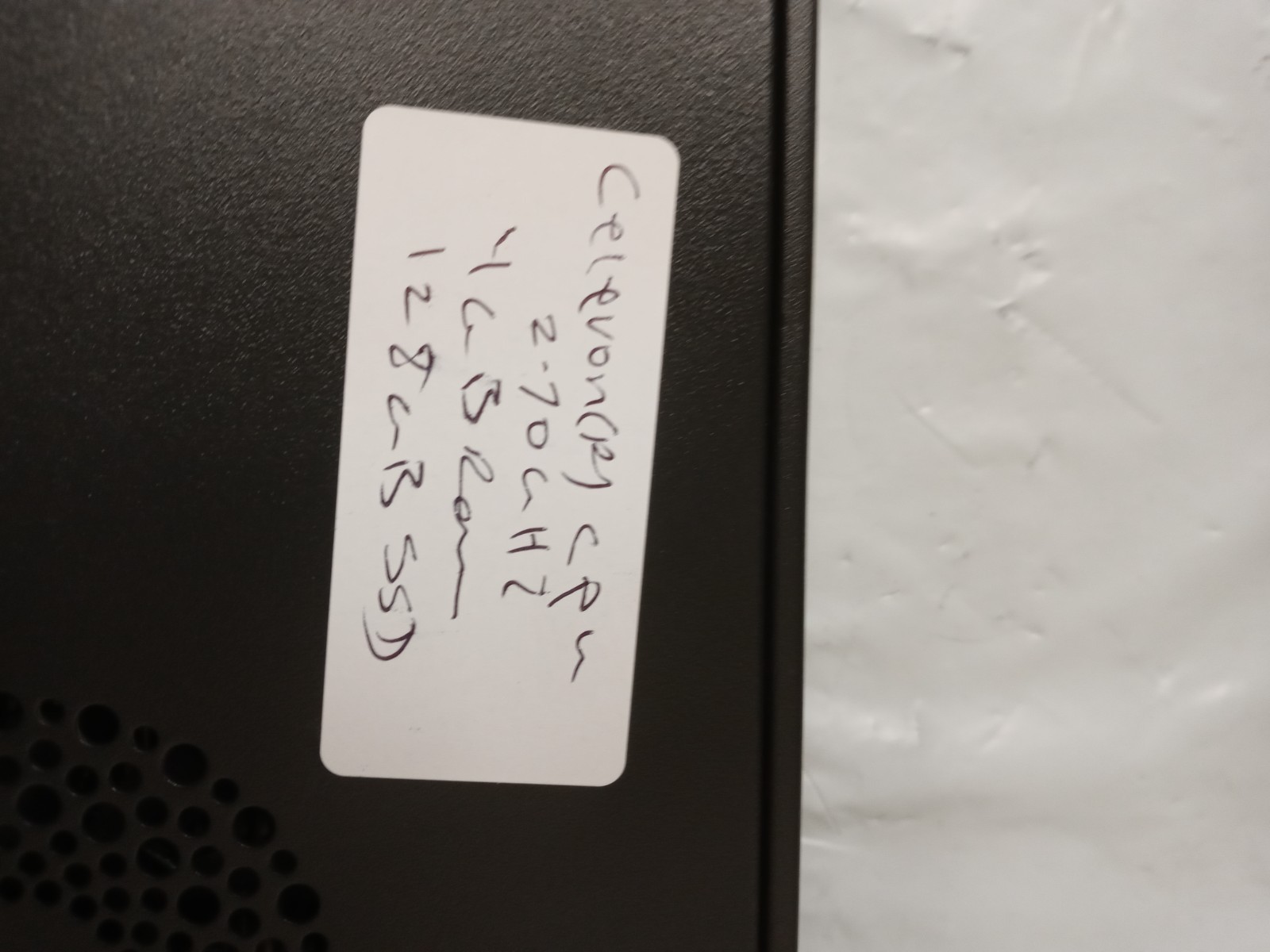 SURPLUS Raritan DKX3-UST Celeron 2.7ghz 4GB 128GB SSD Dominion User Station