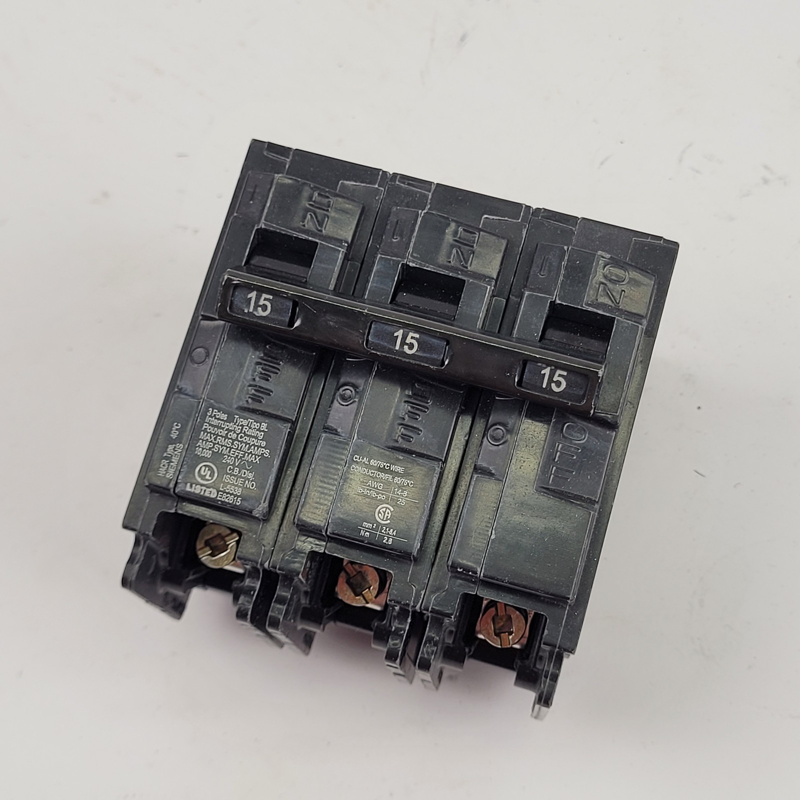 Lot of 4 – Siemens B315 Circuit Breaker, 15A, 3P, 240VAC, 10kA@240VAC – USED