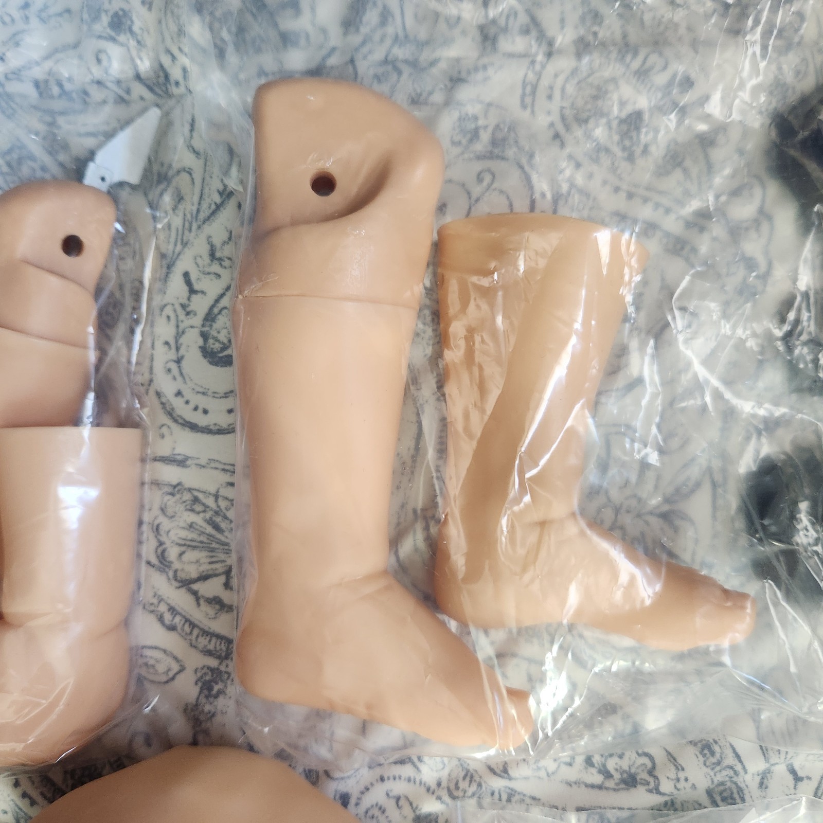 *Pre-owned *Gaumard Newborn HAL S3010 Tetherless Simulator Manikin and Case