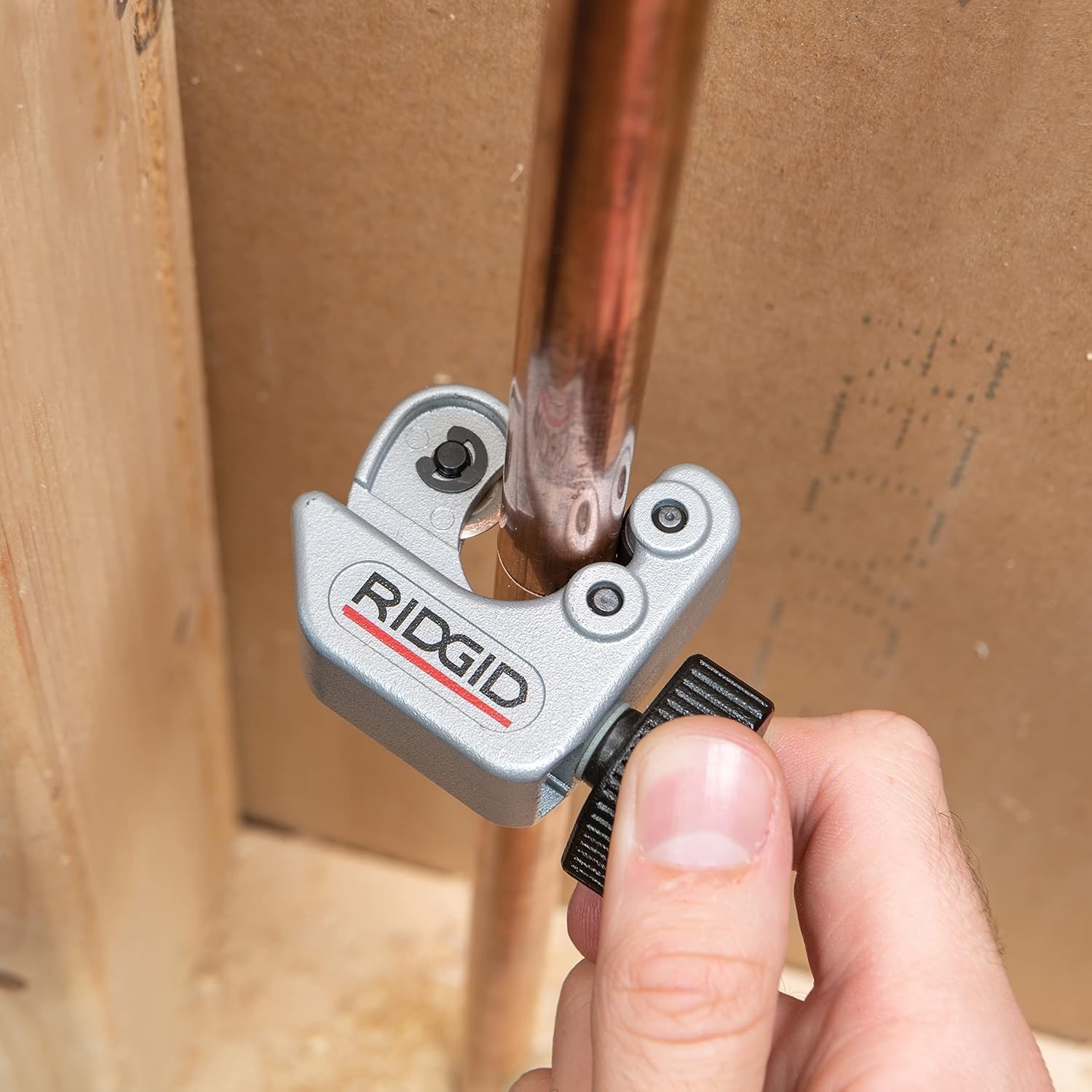 Close Quarters Tubing Cutter – Manual Metal Cutter for Copper and Plastic Use