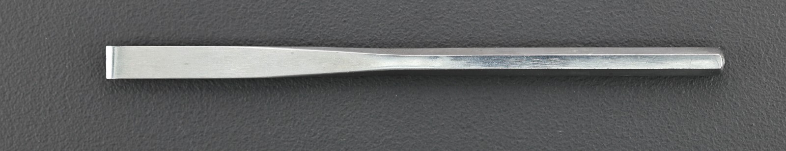 Storz N4318 Osteotome 8mm, Straight, 159mm