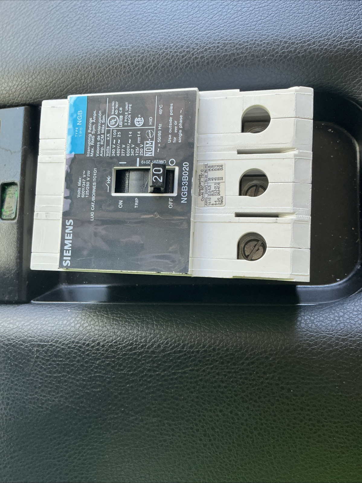 Siemens NGB3B020 3-Pole Circuit Breaker – White