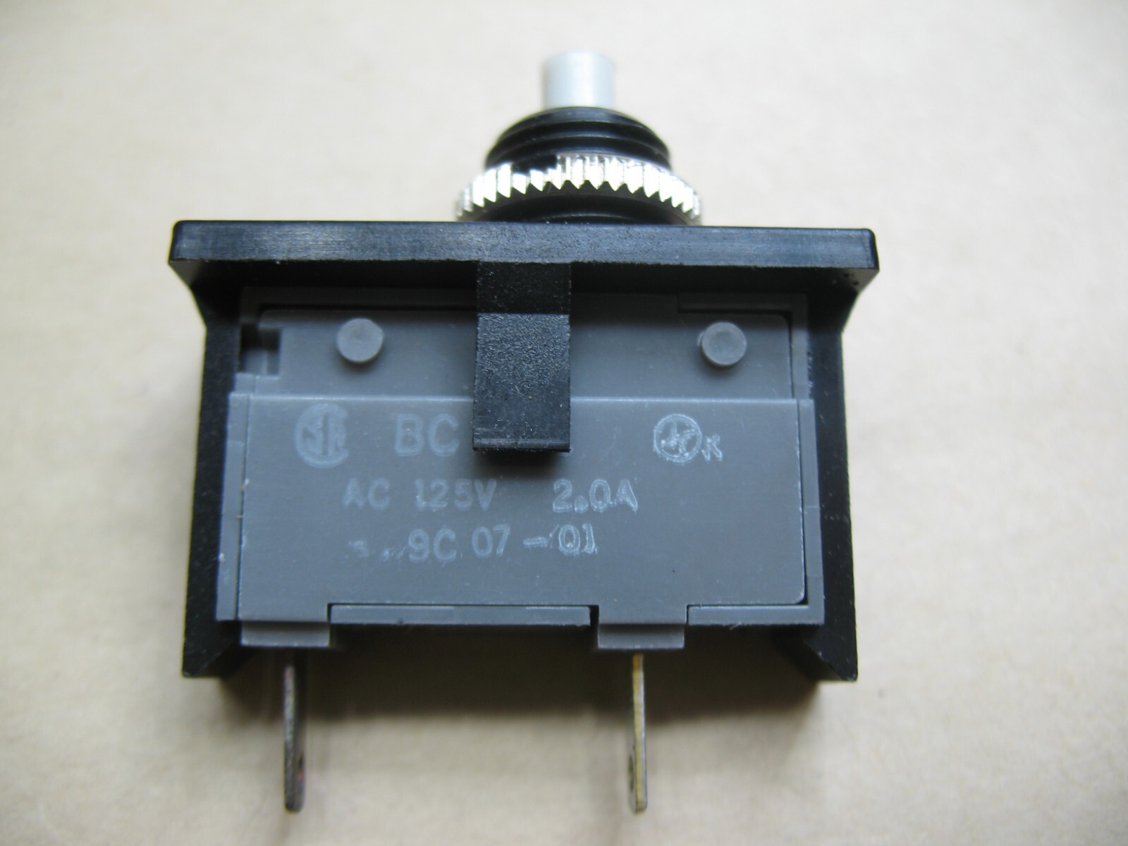 Qty. 4 Hosiden 2 Amp 125 VAC Push Button Panel Mount Thermal Circuit Breakers