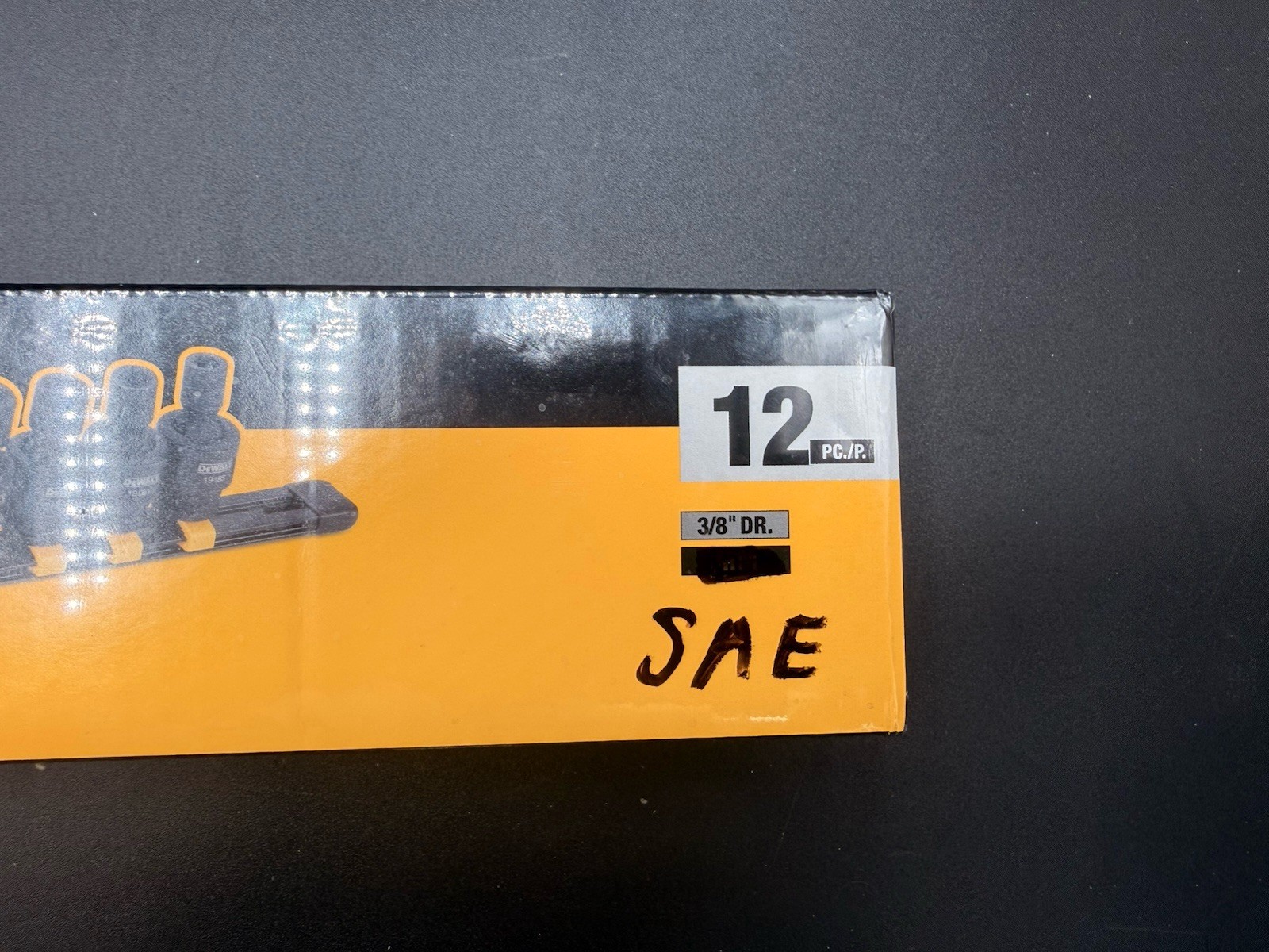 Dewalt 3/8″ Drive Impact Universal Socket Set (SAE) (DWMT19228)