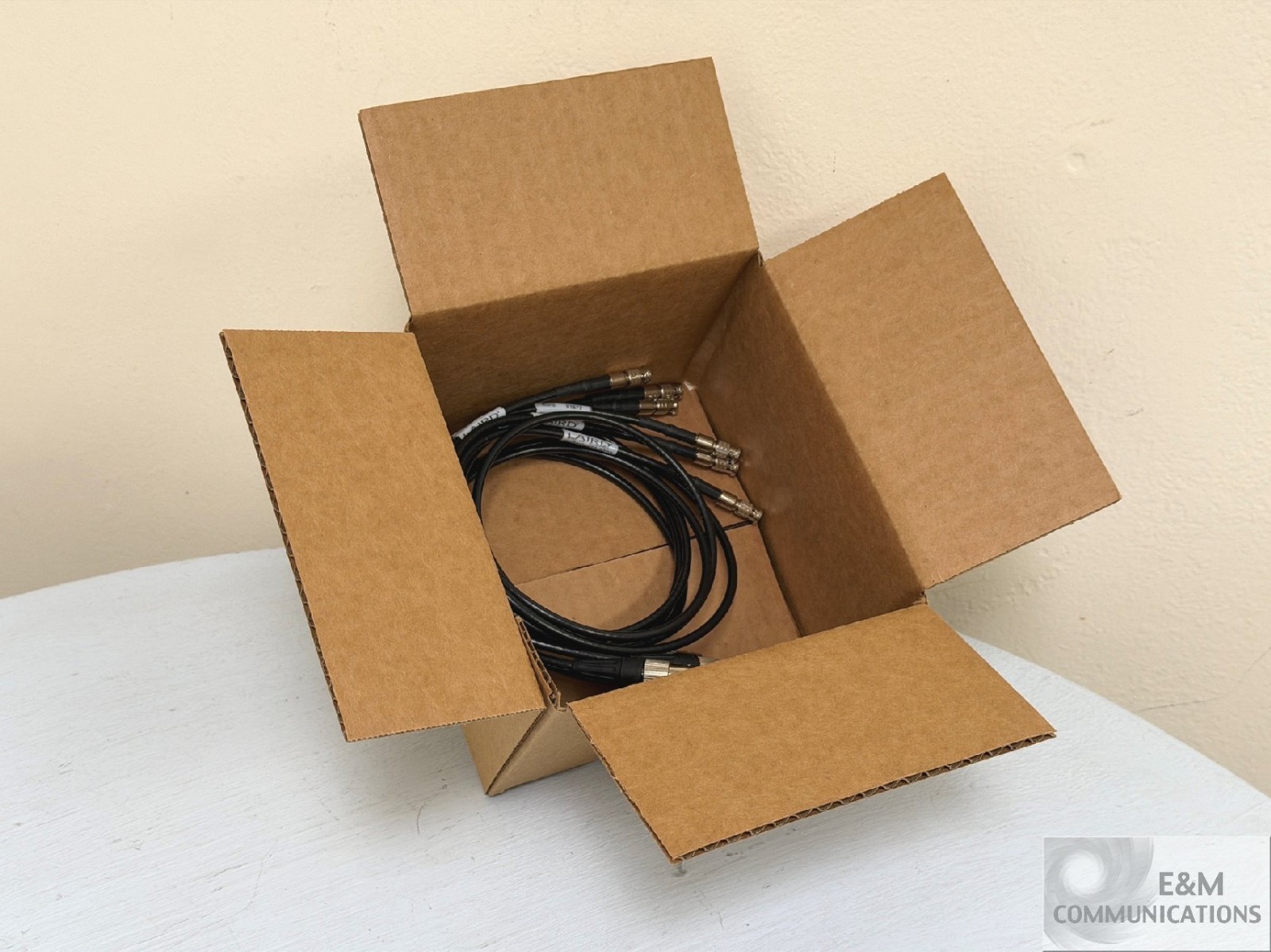 LOT OF 6 LAIRD HDBNC4855-BF02 HD-BNC MALE TO STD BNC FEMALE 12G-HD-SDI CABLE 2FT