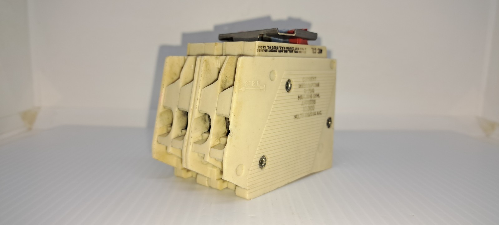 Bryant BQ220-250 4-Pole Quad Type BARD Circuit Breaker White BQ 220-250 FLAW