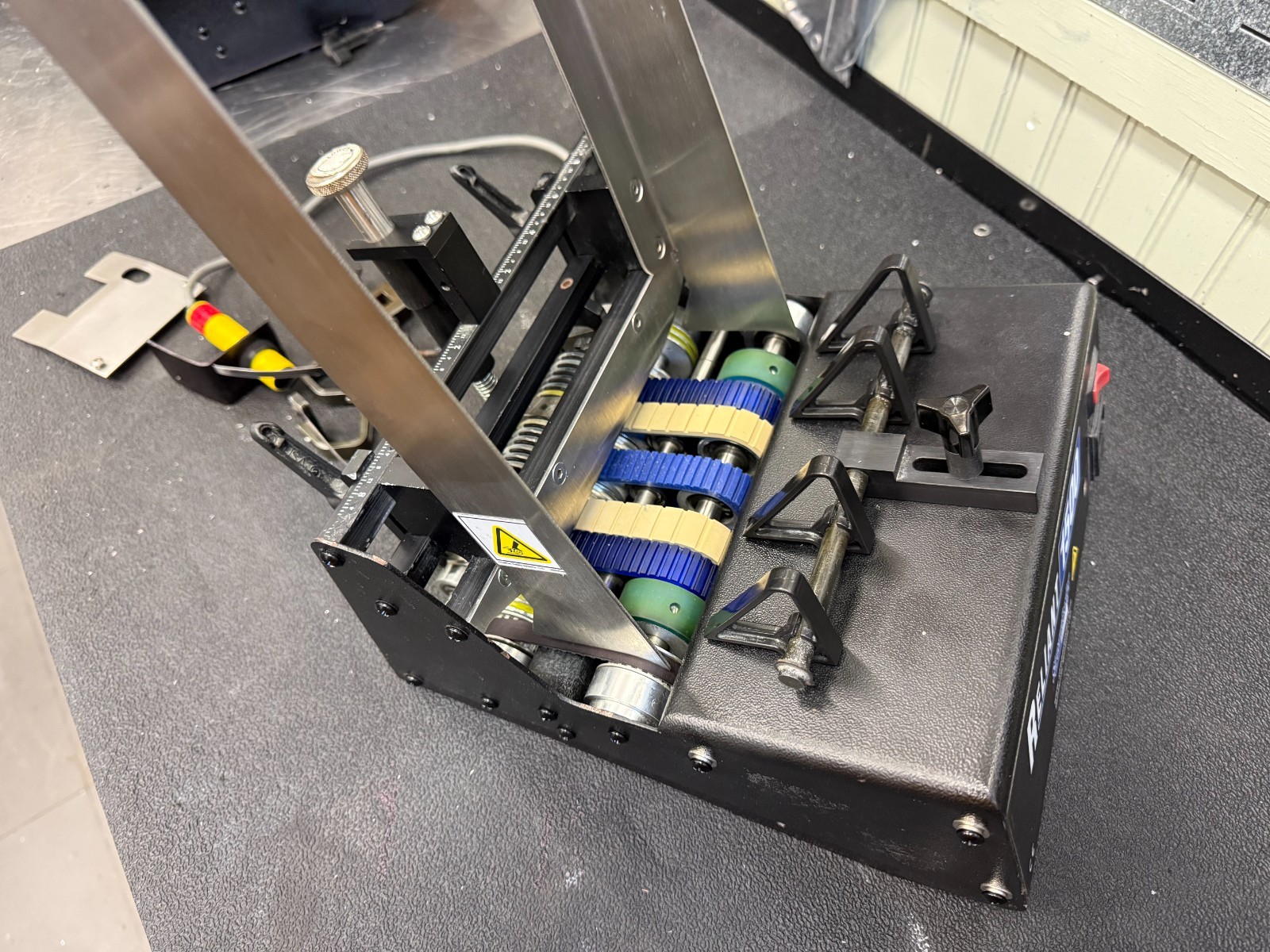 Streamfeeder – Reliant 1500 Document Feeder Mail inserter or stand alone Use