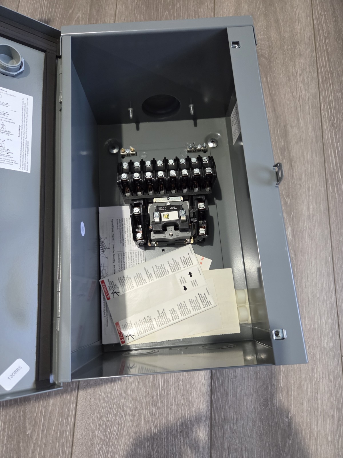 Square D Electrically Held Lighting Contactor 10-Pole 30A 8903LH1000V02 NEMA 3R