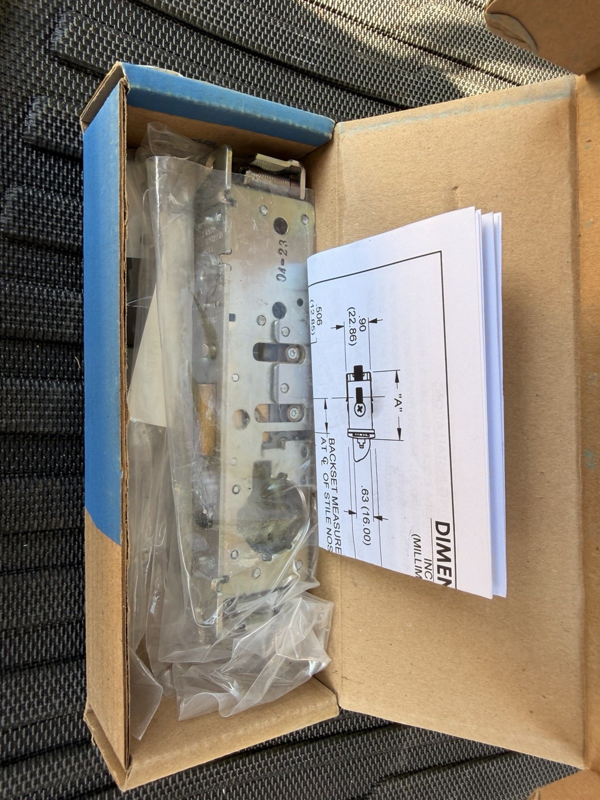Adams Rite Assa Abloy ADR4900-35-201-628 Backset Deadlatch 1-1/8 Inch