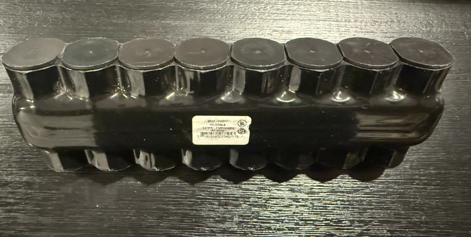 Burndy 1PLD750-8 8 Port Plastisol Insulated Multi-Tap Connector 2 AWG-750KCMIL