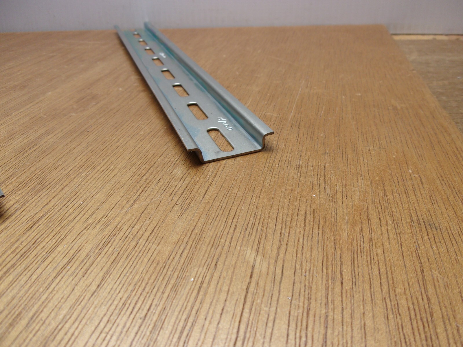(Qty.6) Wago 12″ DIN Mounting Slotted Carrier Rail 35 X 7.5 MM Zinc Plated Steel