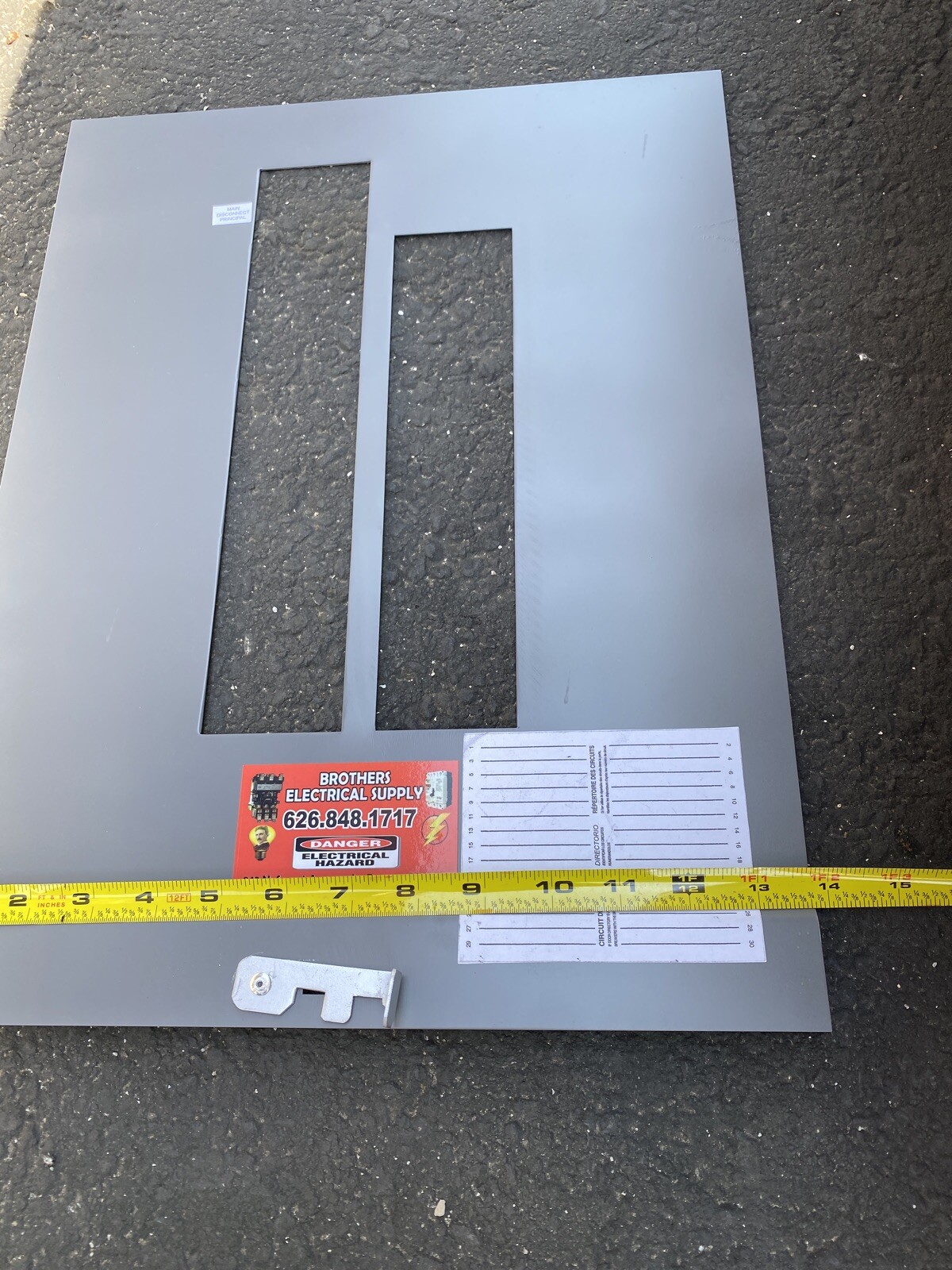 CROUSE HINDS DEAD FRONT COVER 200A 120/240V 1 PH 20 SPC LONG 18 1/4 WIDE 13 3/4