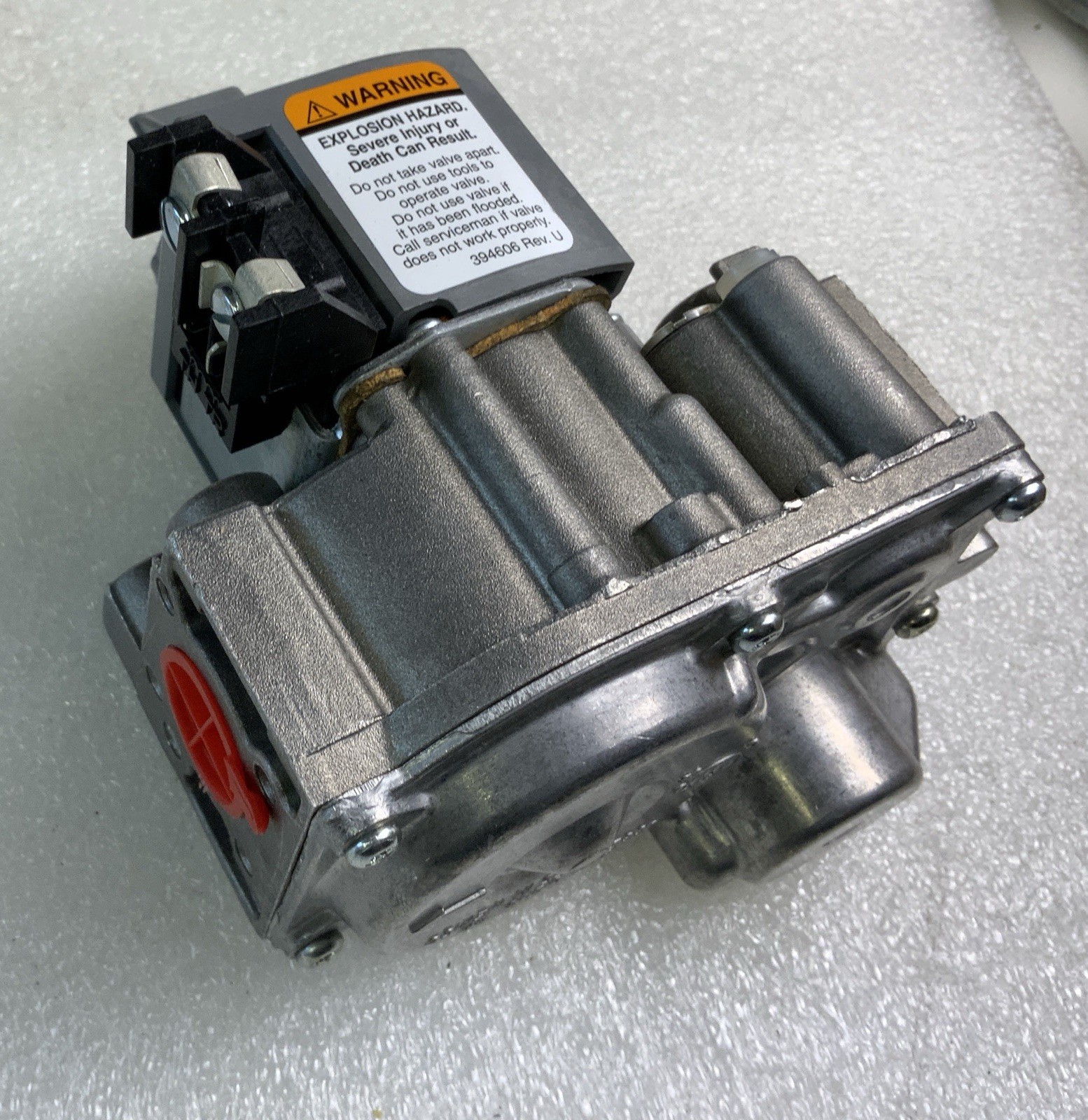 RESIDEO DUAL VALVE STANDING PILOT COMBO GAS CONTROL VR8200A 2132 NOS