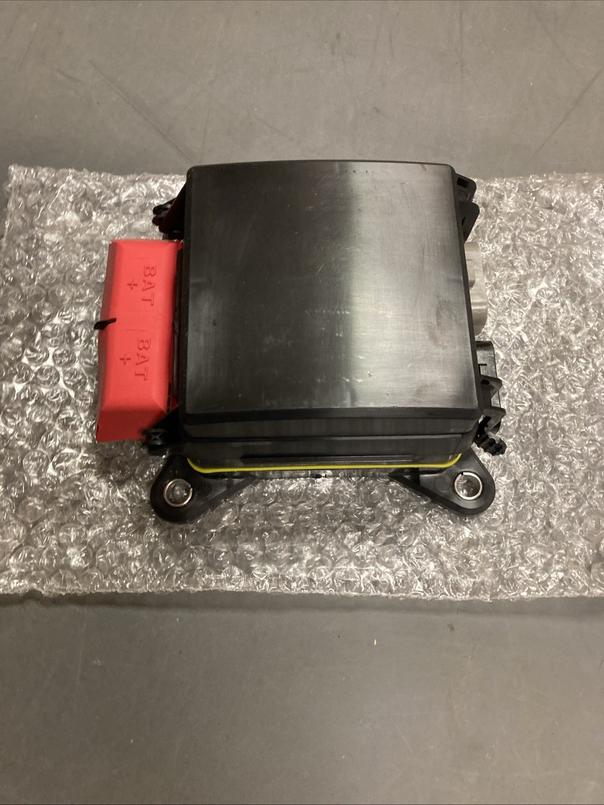 NEW EATON Power Distribution Module Fuse Holder | 31S-002-0 | U.S.A SELLER