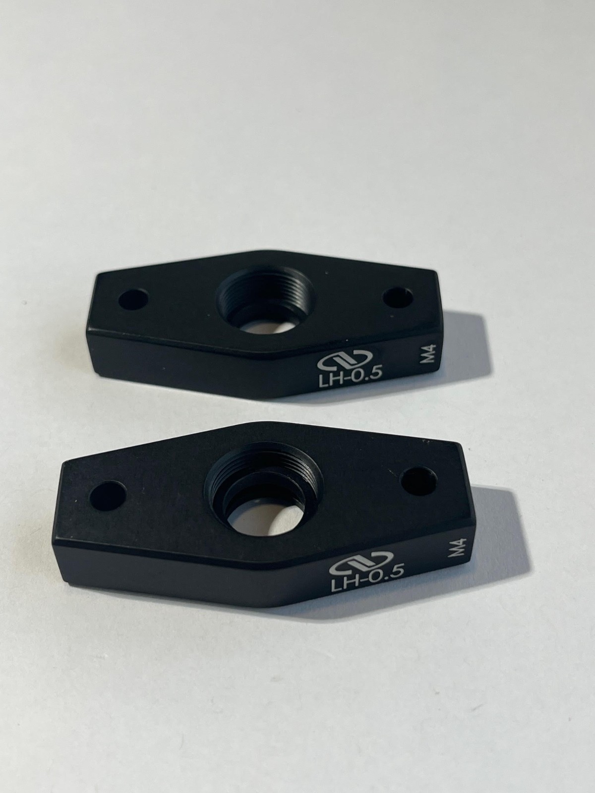 Lot of 2 Newport LH-0.5 M4 Fixed Lens Holders 0.5 in / 12.7mm A-Line Lab Optics