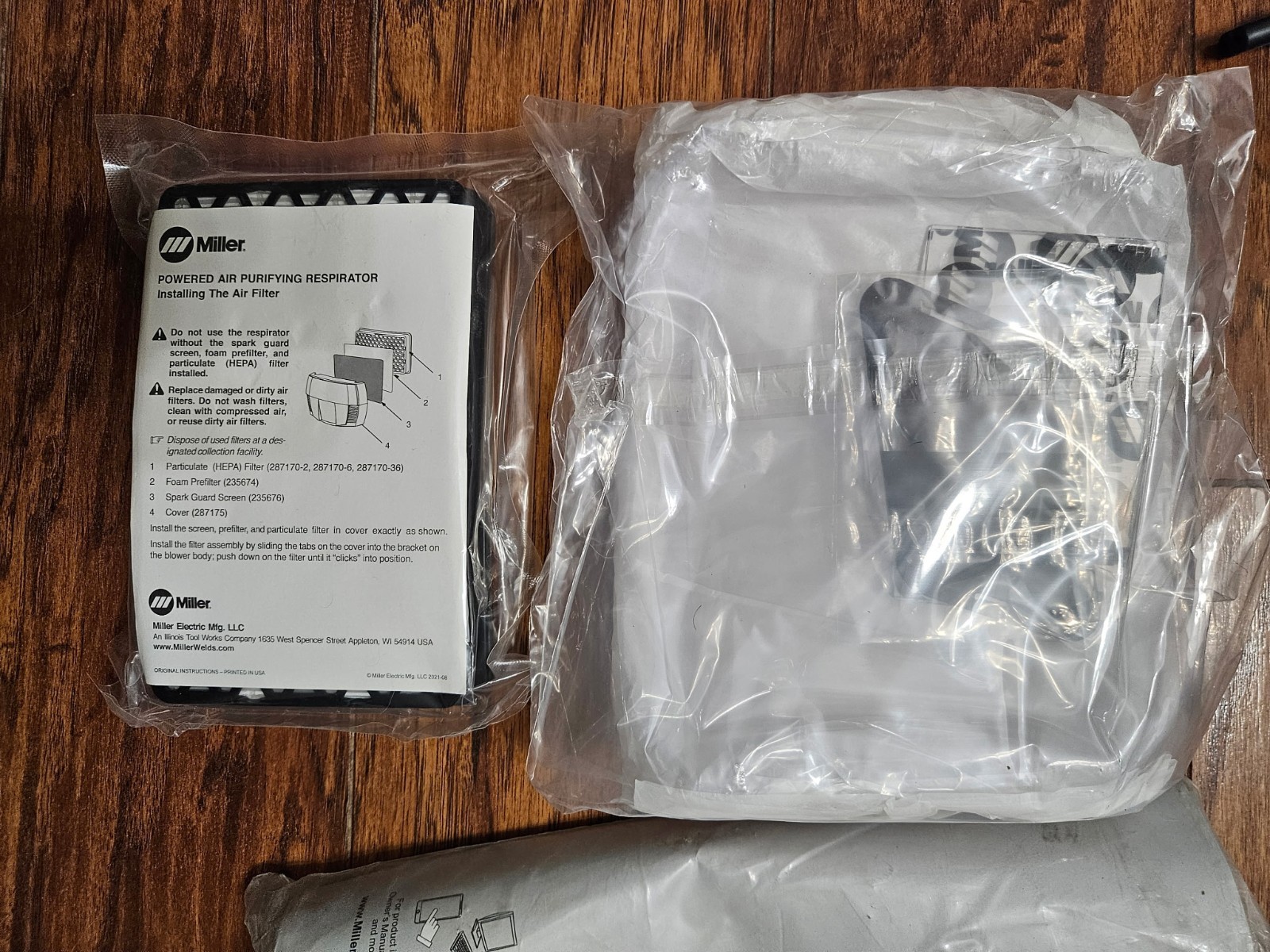 Miller T94iH-R Auto-Darkening Welding Helmet PAPR Kit W/Batteries, Hose, and Bag