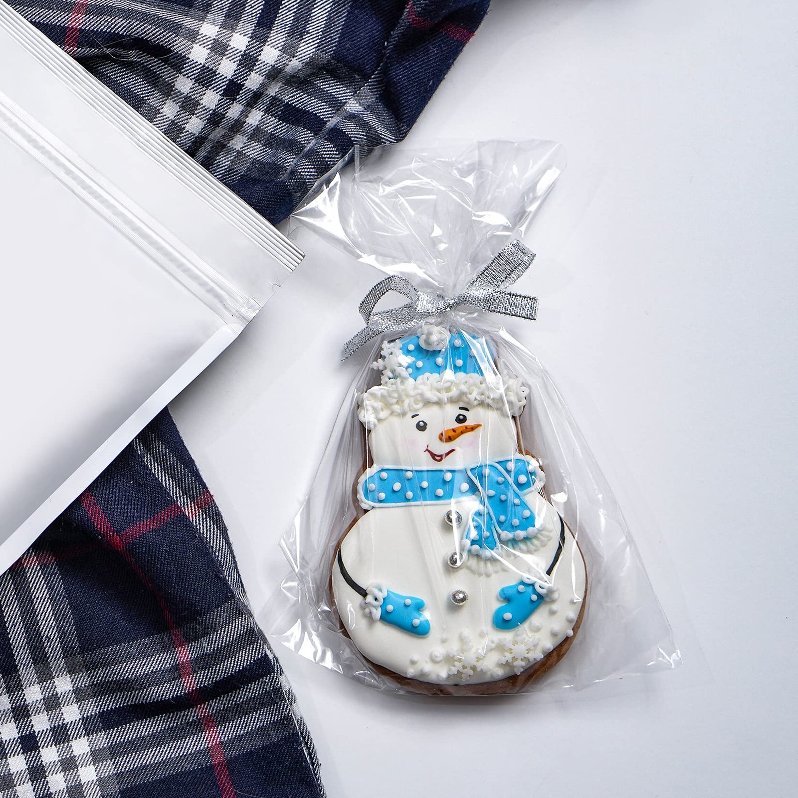 Cellophane Treat Bags, 6×9 Inches Clear Cellophane Bags With Twist Ties