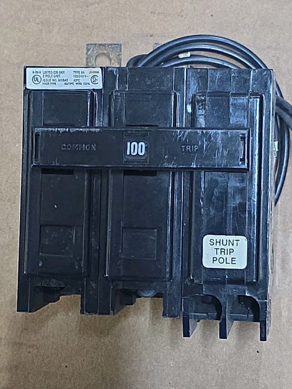Eaton BAB2100S 100 Amp Shunt Trip Breaker Bolt-On 100 Amp 2 Pole 120/240v