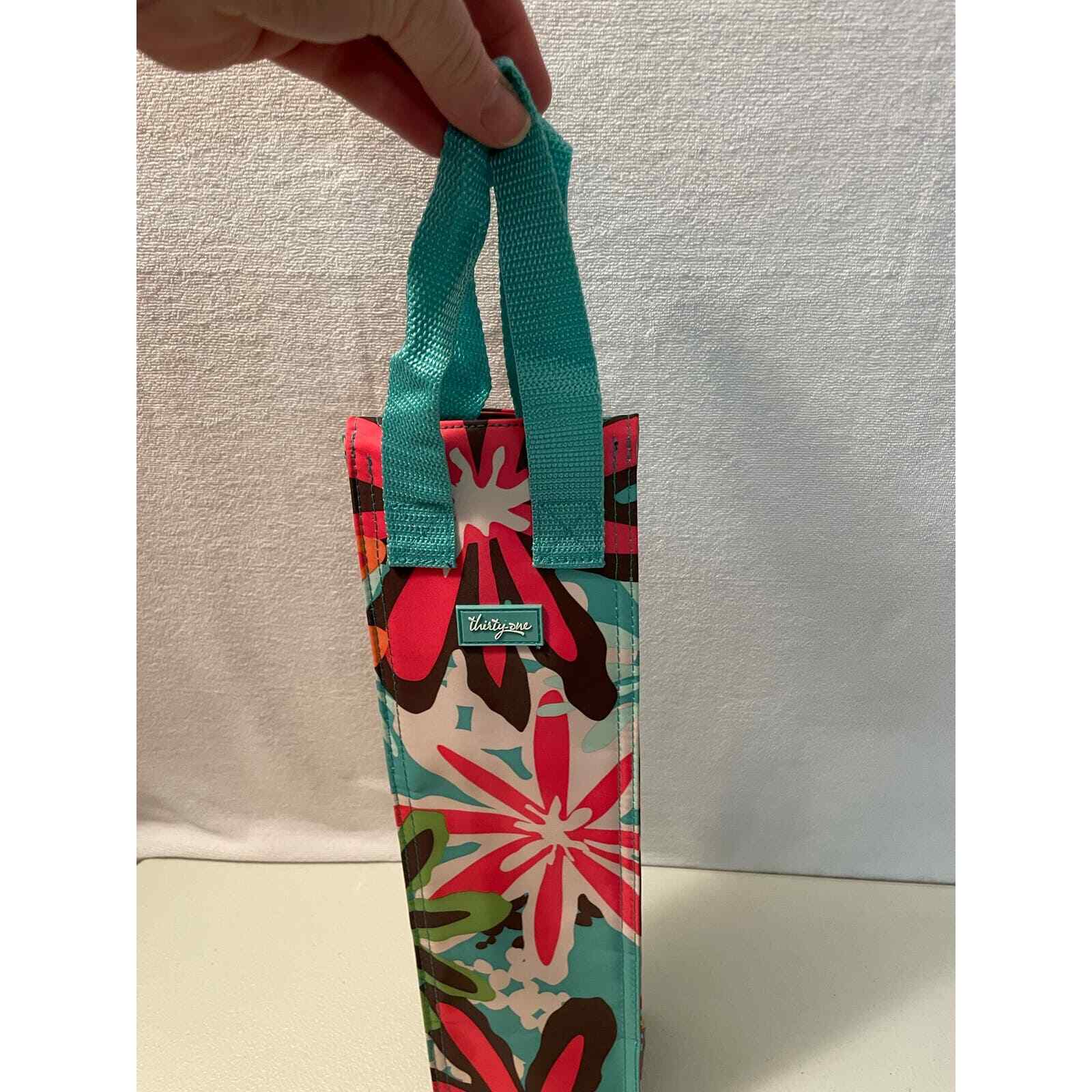 Thirty One perfect bottle thermal new in package Daisy Craze