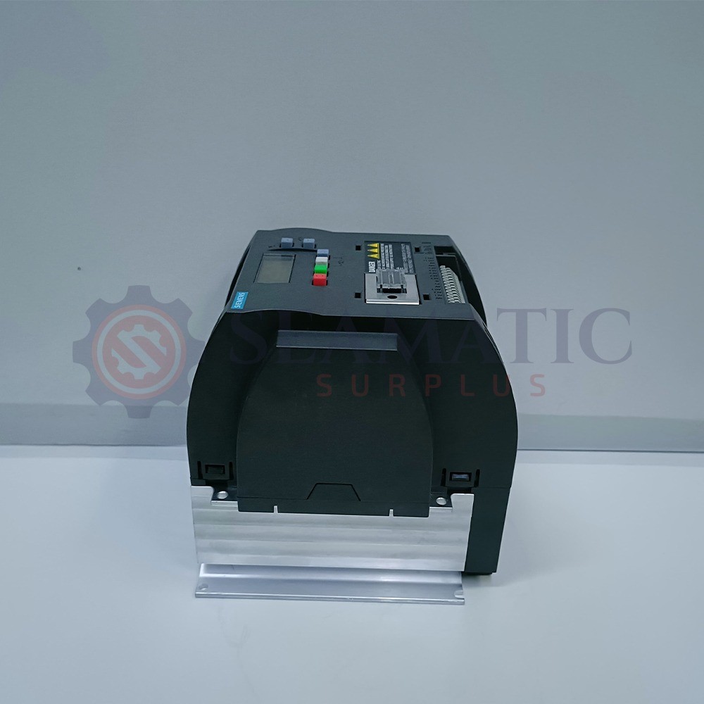 New Siemens 6SL3210-5BE23-0UV0 Inverter Drive, 3 kW, 3 Ph, 400 Vac, 7.3A, V#978