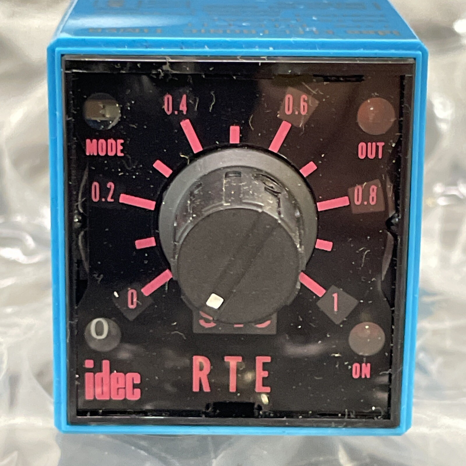 New IDEC RTE-P11 Electronic Timers 24VAC/DC 0-1 Second Timer