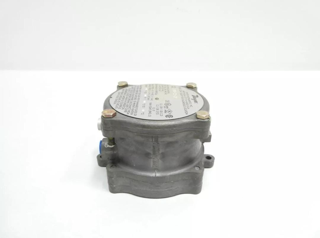 Dwyer 1950G -20-B-24-NA Explosion-Proof Switch – Gray