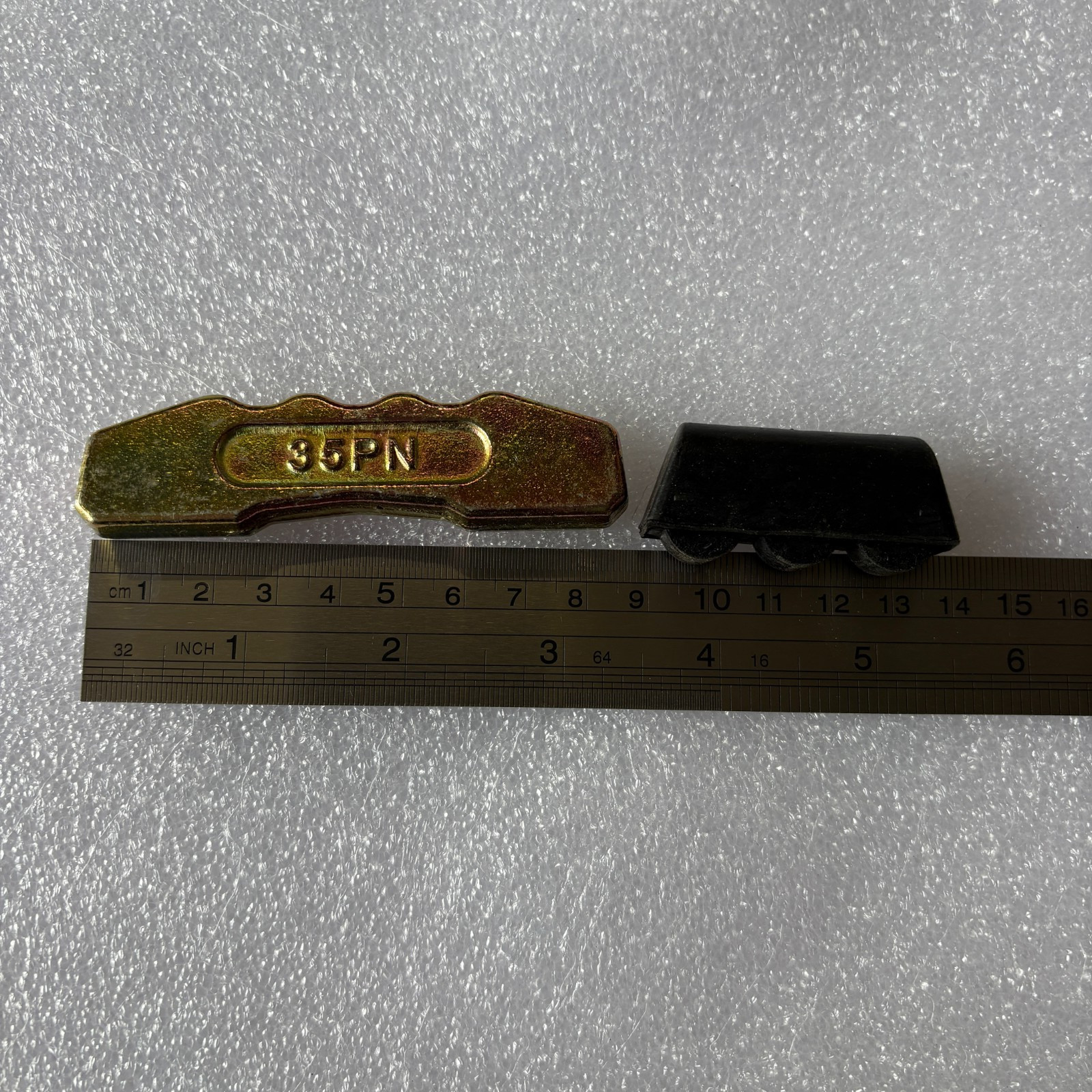 35PN Pin, Locks 35-40LK 35LK For 35 Series Bucket Teeth 35S D35S Adapter