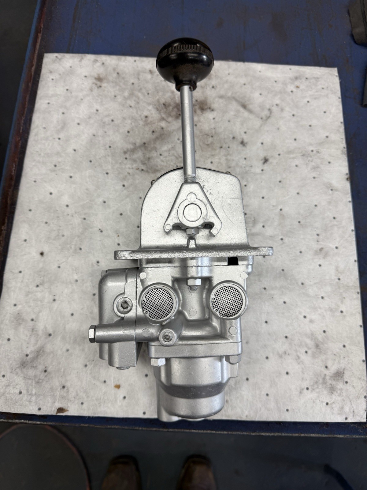 Rexroth HC-2-X Manual Air Control Valve 125 psi 1/4 in NPT Ports