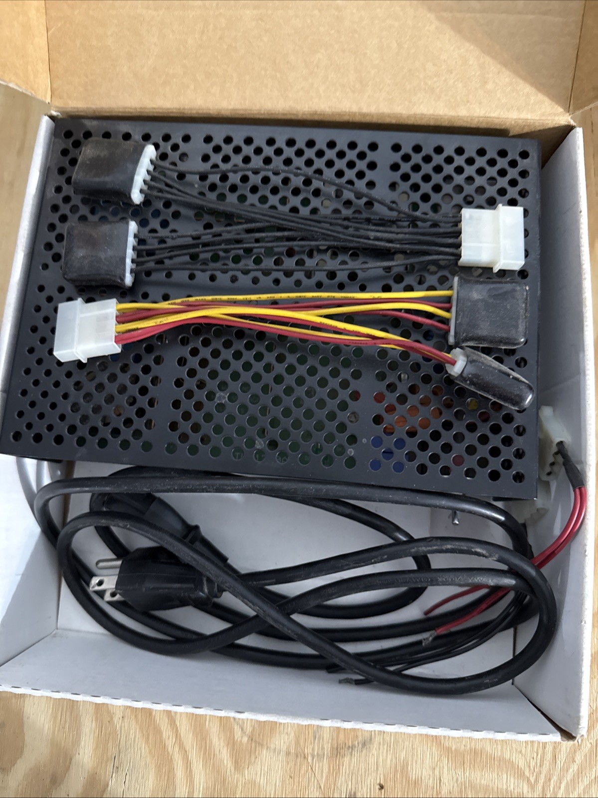 Mascot 2025 Power Supply 100-240VAC 50-60Hz 1.9A