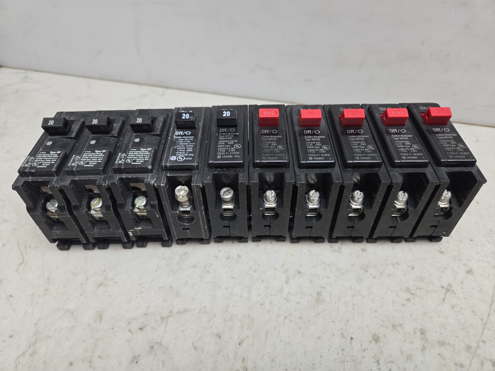 Mixed Lot of 31 Single Pole Circuit Breakers 20A Eaton Cutler Hammer Square D