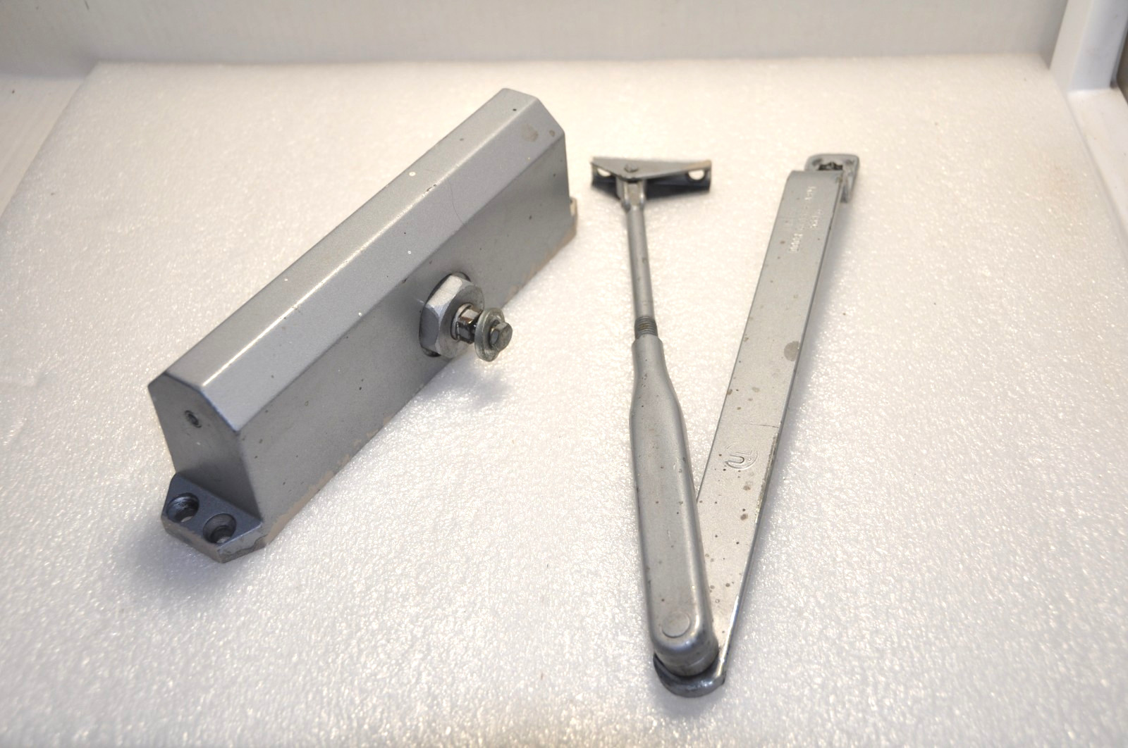 Arrow Dorma 669G.Door Closer & Arm Assembly Heavy Duty Free Ship (D1)