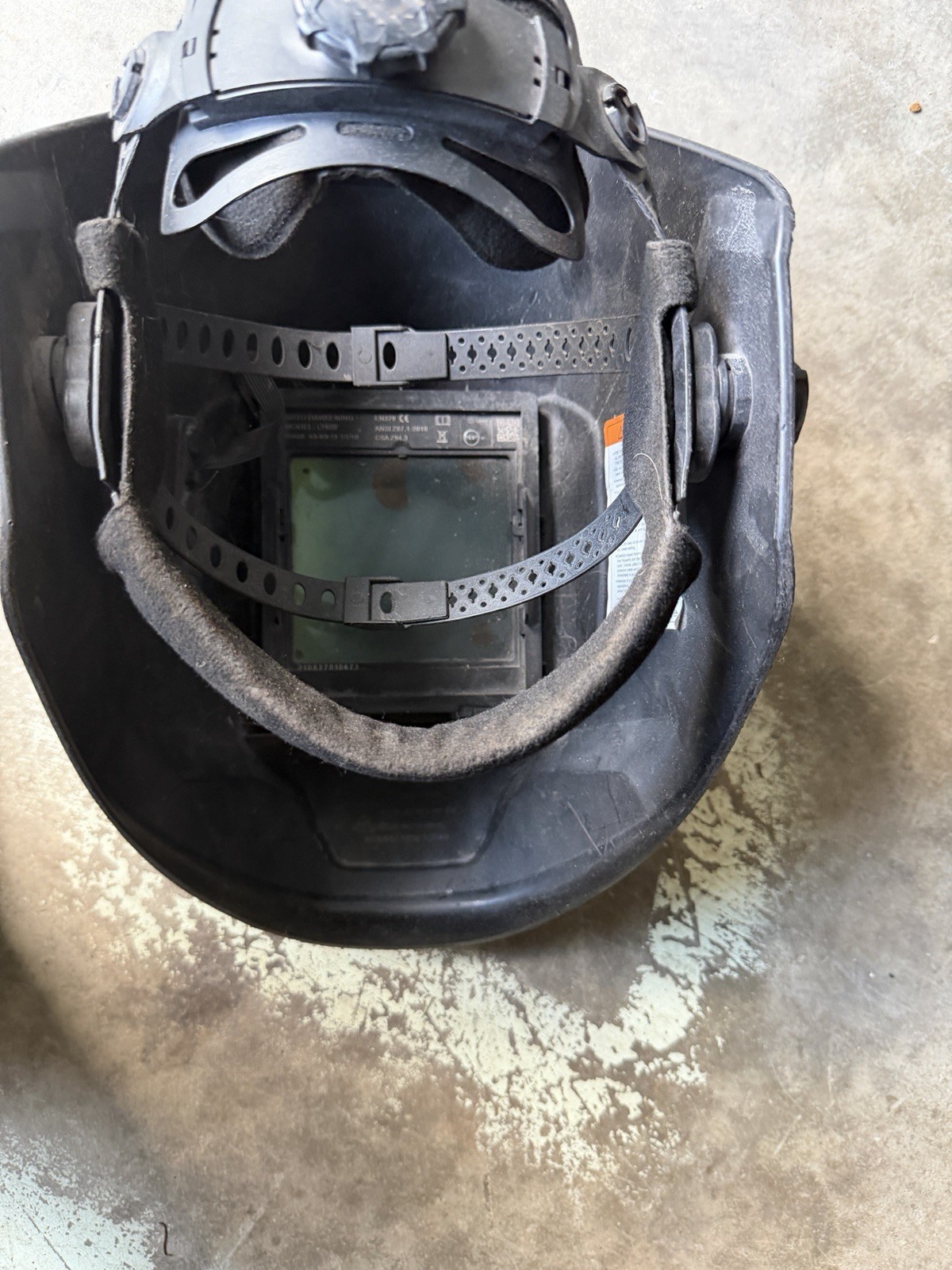 YESWELDER Auto-Darkening Welding Helmet w/ Auto Darkening Filter, Black