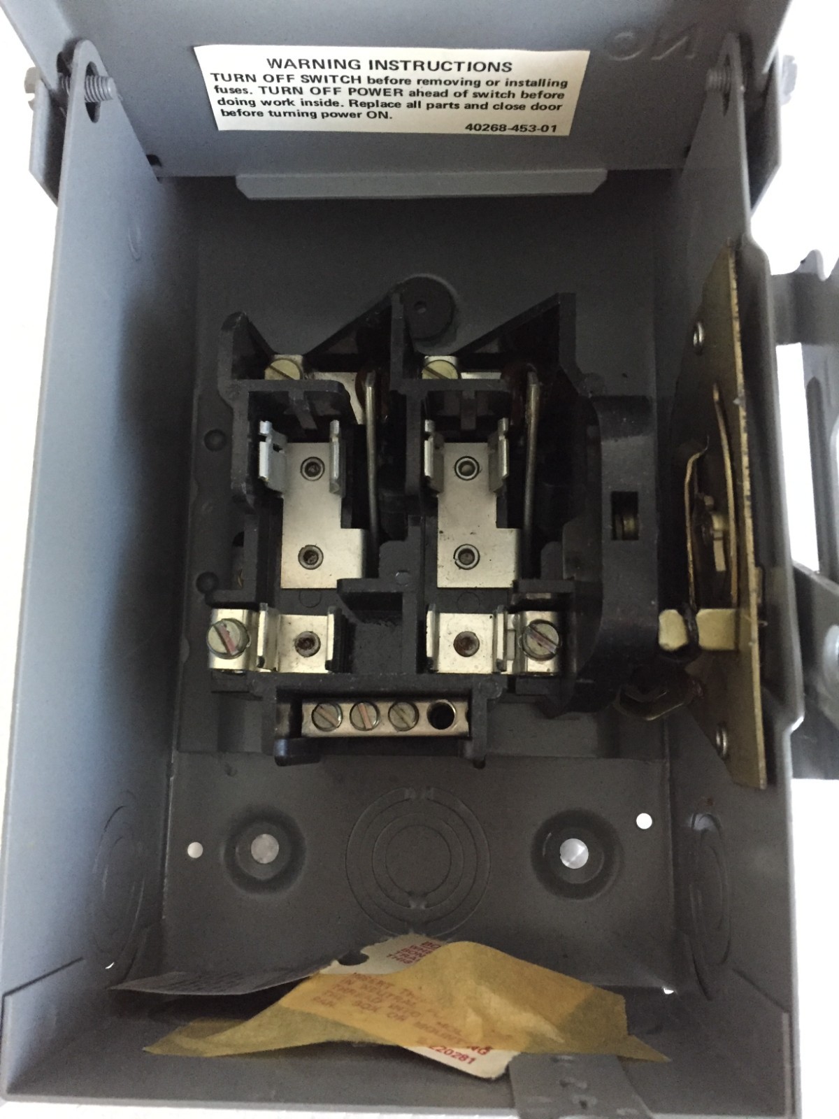 SQUARE D D-221-NRB 30 AMP 240 VOLT 1 PHASE FUSIBLE OUTDOOR DISCONNECT..D-1912