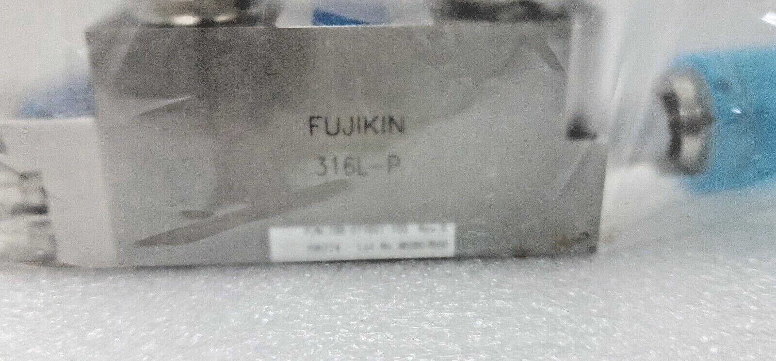 Fujikin 0.5~0.6 Mpa Type N.C, Lam 766-077821-103 Rev B Valve,Unused,Jp+97092