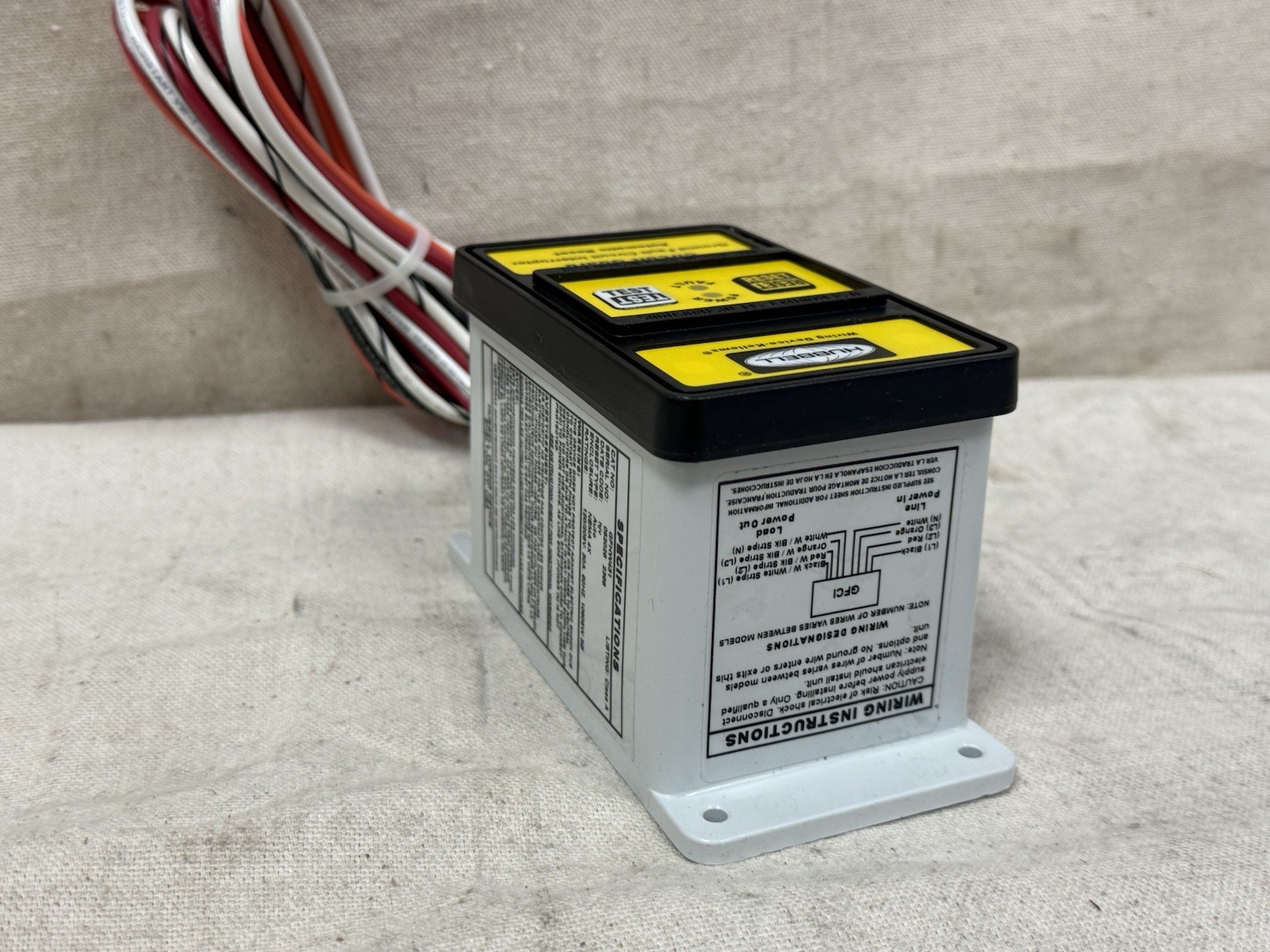 HUBBELL WIRING DEVICE-KELLEMS GFHW431 Hard Wired GFCI 30 A Amps 120/208V AC 3Ph
