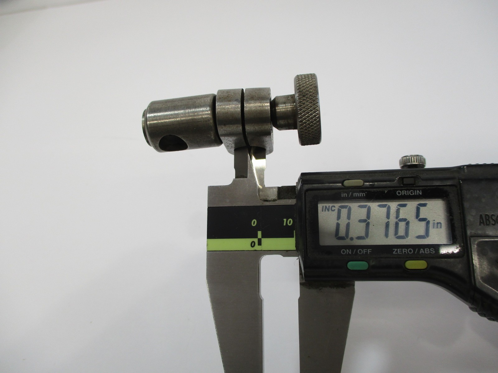 Dial Indicator SNUG Height Gage Sleeve Clamp 3/8″ Upright x 5/16″ Mount Holes EC