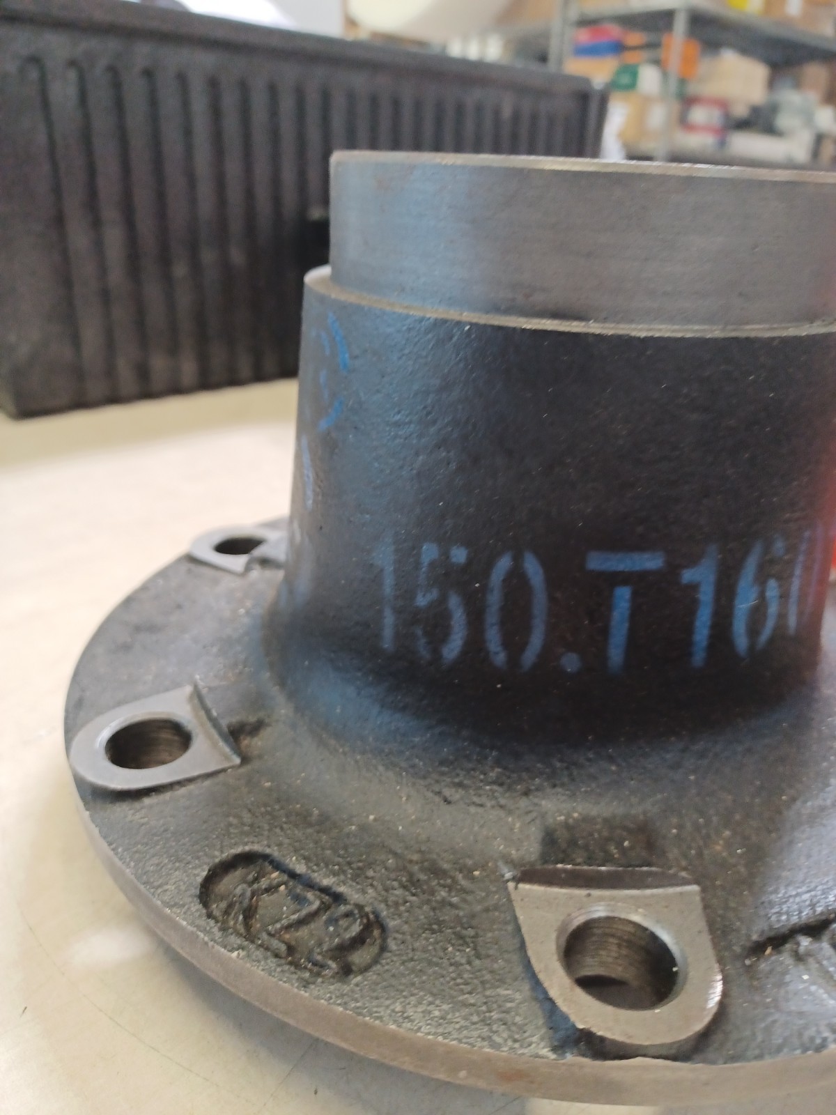 150.T1601 Watson & Chalin 8K Steerable Lift Axle Wheel Hub