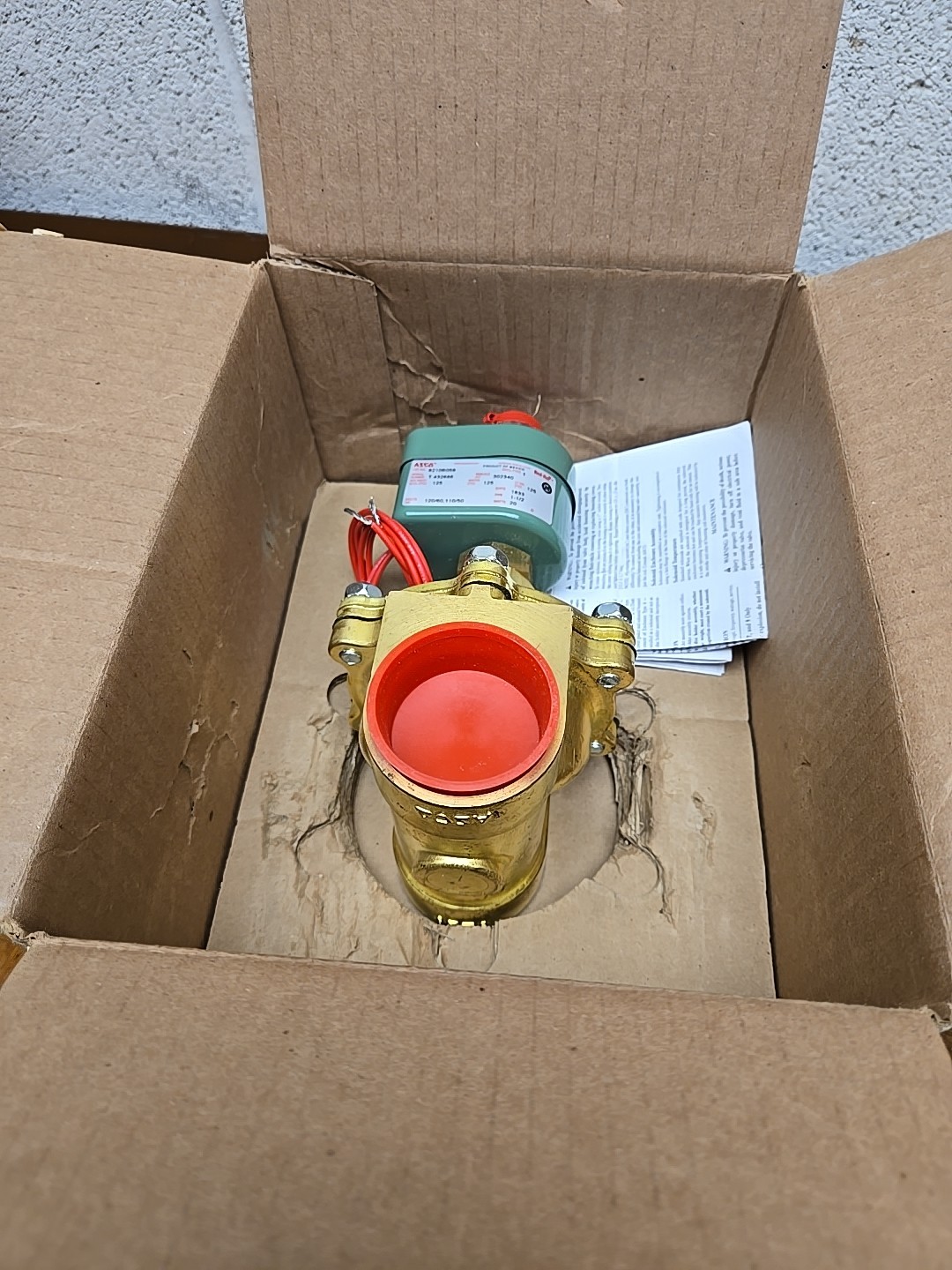New ASCO 8210B059 120v AC 1-1/2” Brass General Service Solenoid Valve
