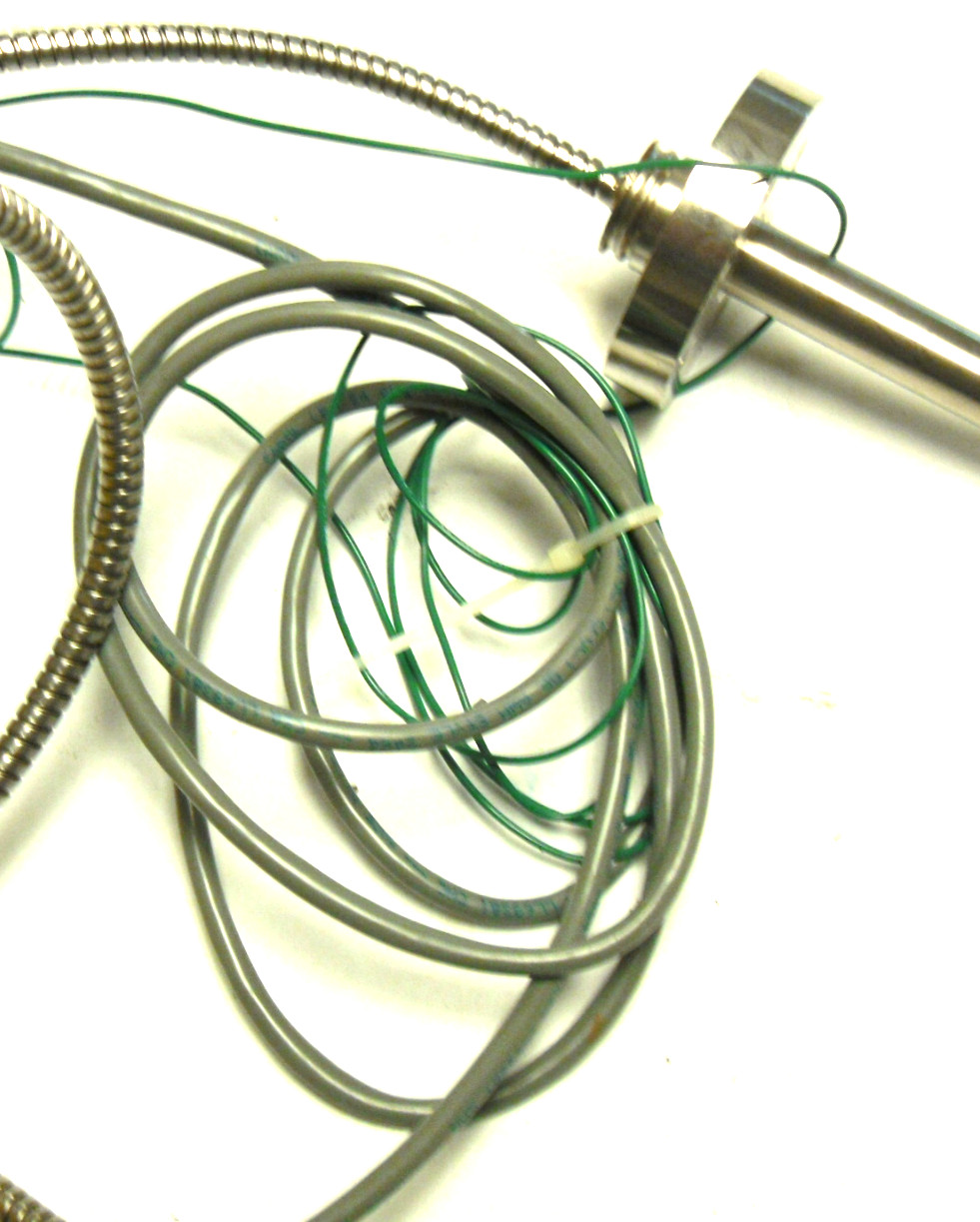 NEW GEFRAN ISI 0131-0.6T-6/60-M213 THERMOCOUPLE 600 PSI/ 12-30 VDC