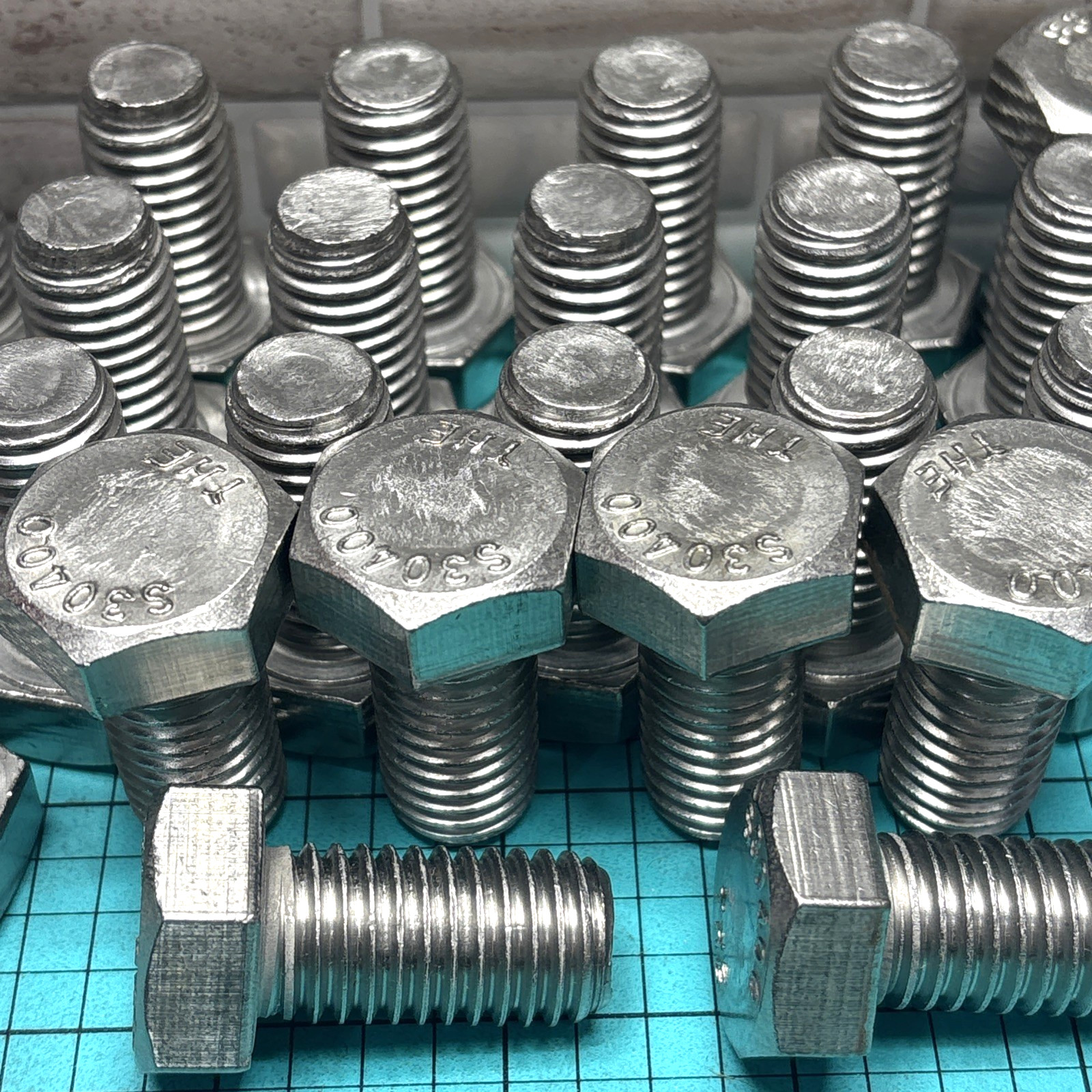 7- 5/8-11 x 1-1/4″ Stainless Steel Screw, Bolts Hex Head, Grade 18-8 Full Thread