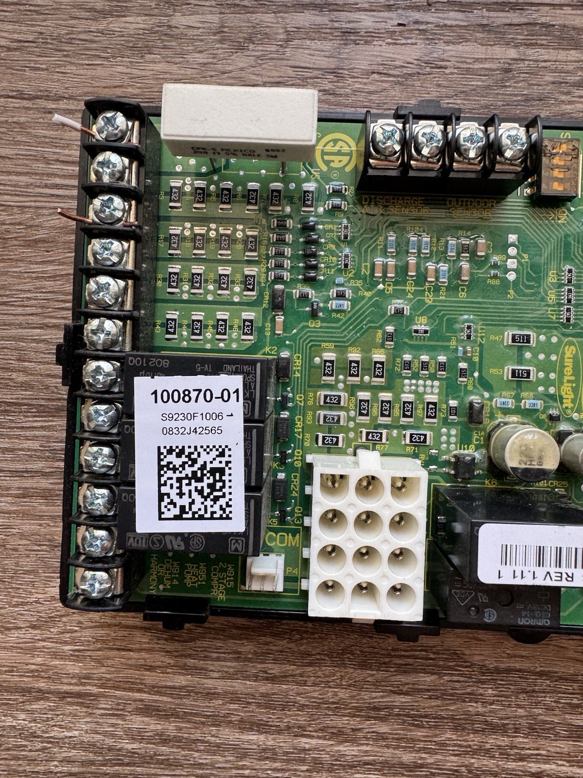 Lennox SureLight Furnace Control Board 100870-01 S9230F1006 24V 5A