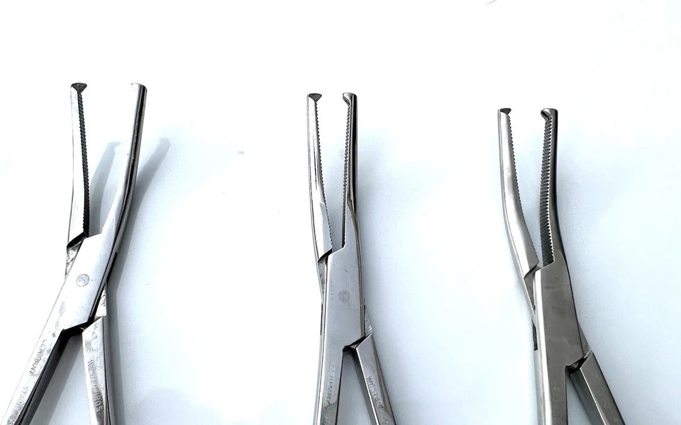 Set of Wester Bros. Gastro-Intestinal Clamps Surgical Instruments