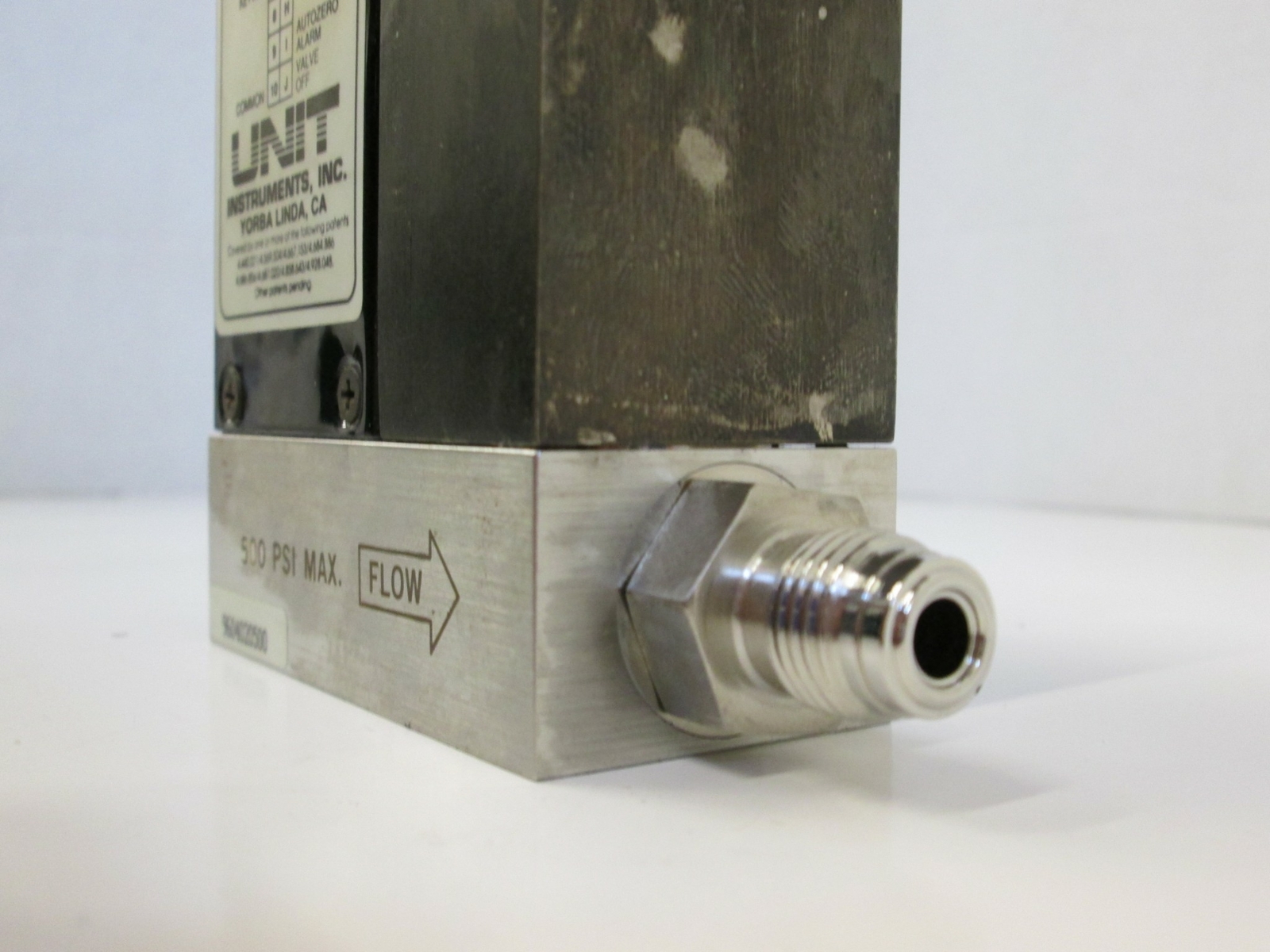 Unit UFC-1110A Mass Flow Controller MFC, AR, 20 SLM, 1/4″ Male
