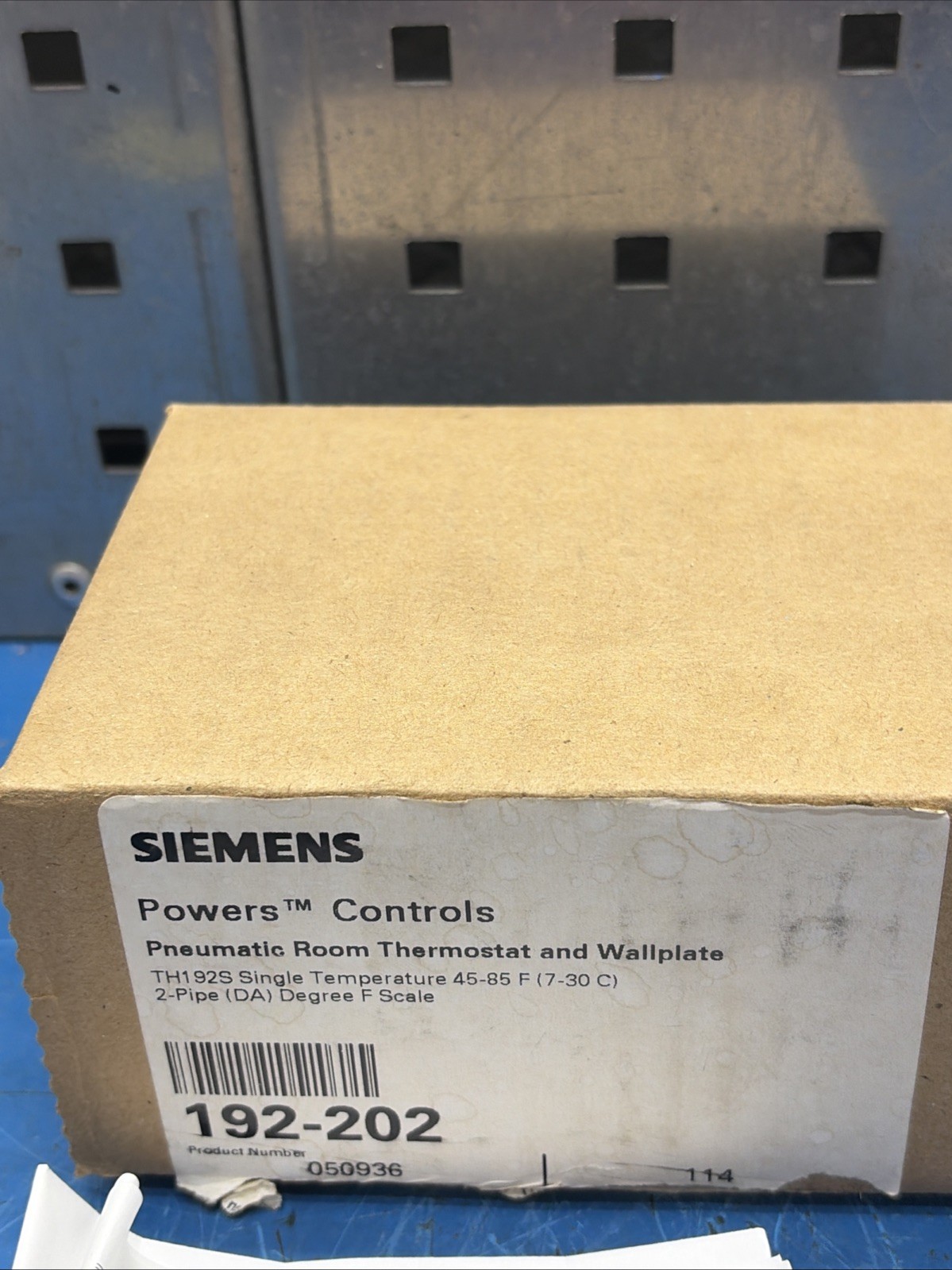 Siemens Pneumatic Mechanical Room Thermostat 192-202 Analog Wall-Mounted