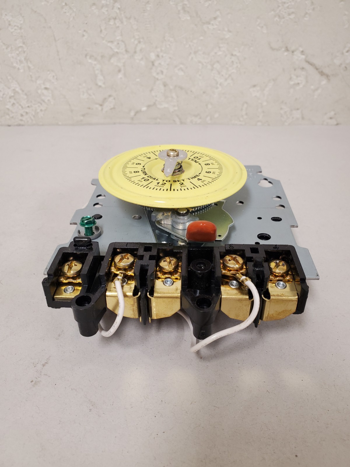 *READ* Intermatic 24 Hour Mechanical Time Switch Mechanism Only Spst 120V T103M