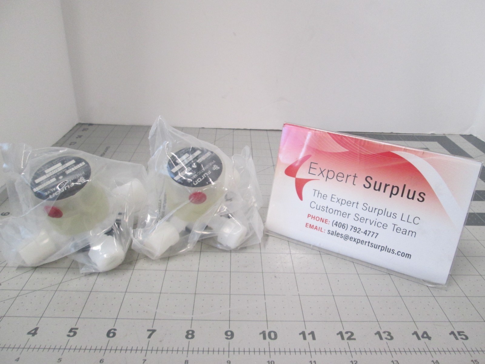 Furon, HP-60PSI, 1101708, 100 PSI, 3-Way Valve, New, Lot of 2