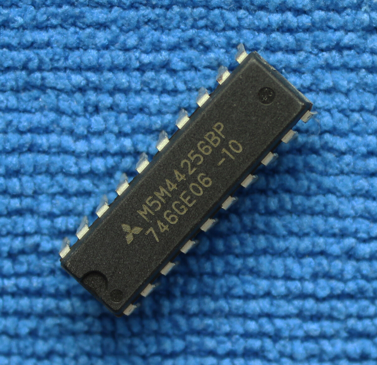 10pcs M5M44256BP-10 M5M44256BP Integrated Circuit IC