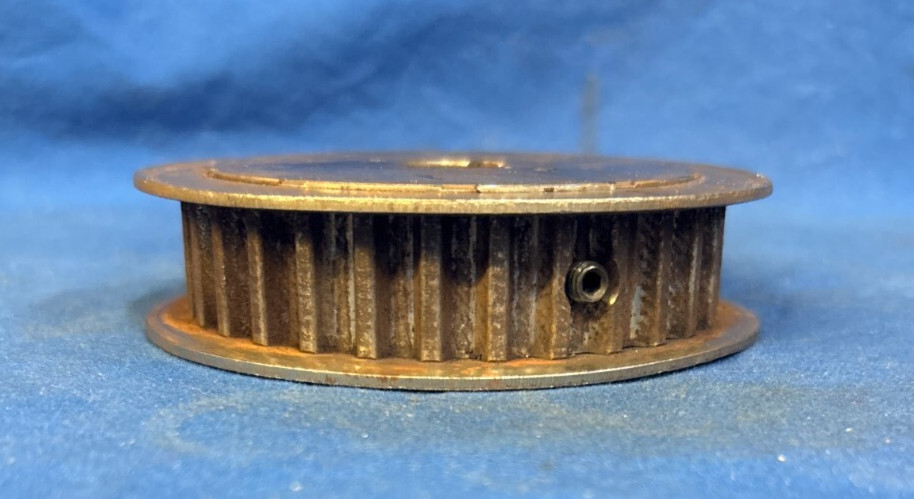 TIMING PULLEY OUTSIDE DIAMETER 4-1″ INSIDE DIAMTER 5/8″ PITCH 1-1/2″ WIDTH 5/8″