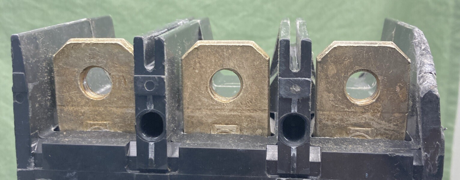 GENERAL ELECTRIC SGDA32AT0400 INDUSTRIAL CIRCUIT BREAKER 400A 3 POLE