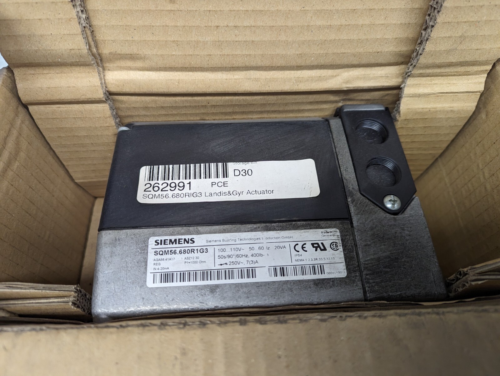 New Siemens SQM56.680R1G3 Control Valve Actuator, 400in/lbs, 90°, 110V 50Hz VAC